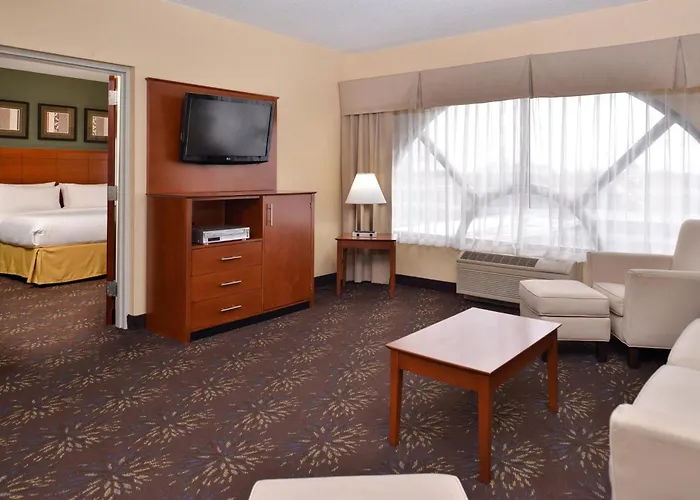 Holiday Inn Express Hotel & Suites West Chester By Ihg